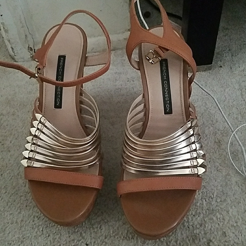 Demi wedges